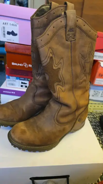 Botas de cuero marrón CAT para mujer - miniatura 1