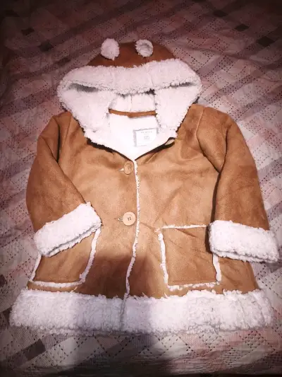 Abrigo de niño con capucha y forro polar - miniatura 4