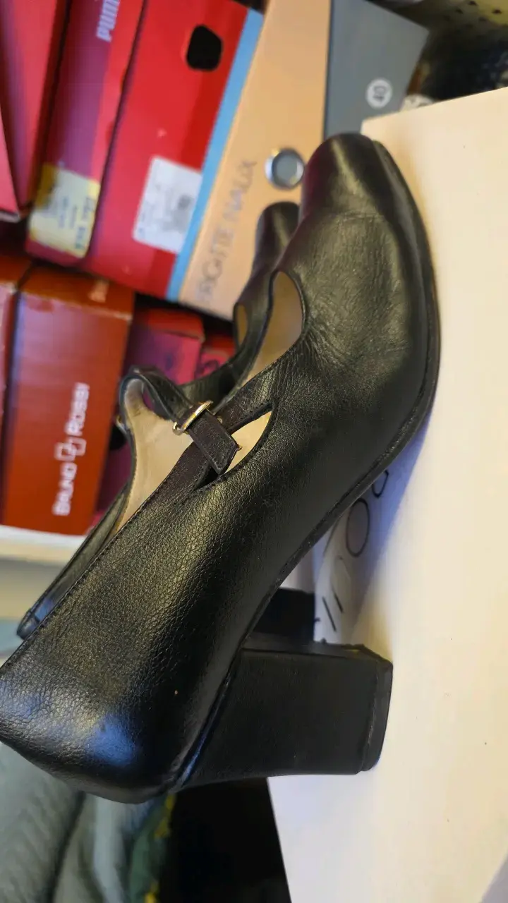 Zapatos de Tacón Negro con Hebilla de cueca - 3