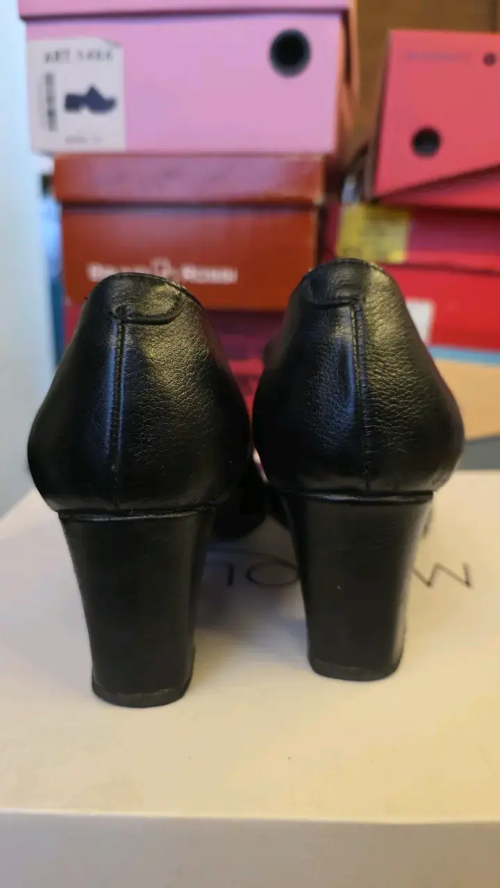Zapatos de Tacón Negro con Hebilla de cueca - 4