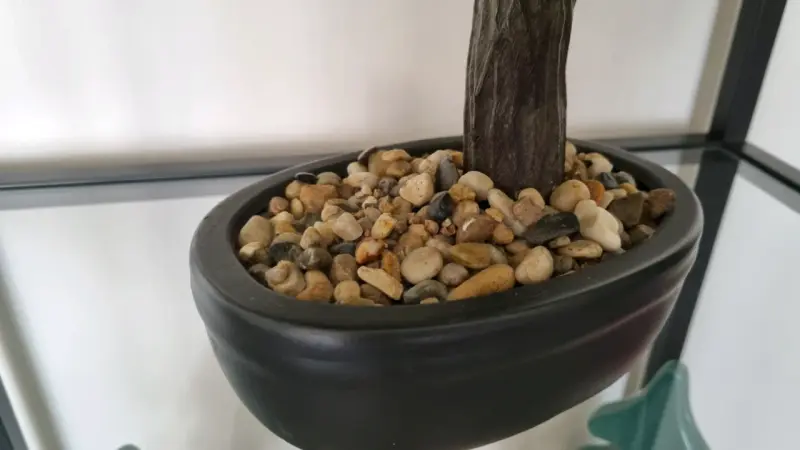 Bonsái artificial decorativo con maceta negra - 3