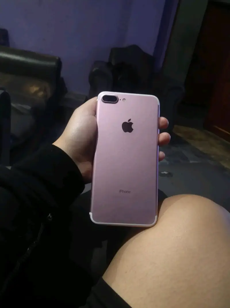 iPhone 7 Plus 32GB en buen estado - 2