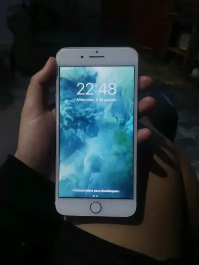 iPhone 7 Plus 32GB en buen estado - miniatura 4
