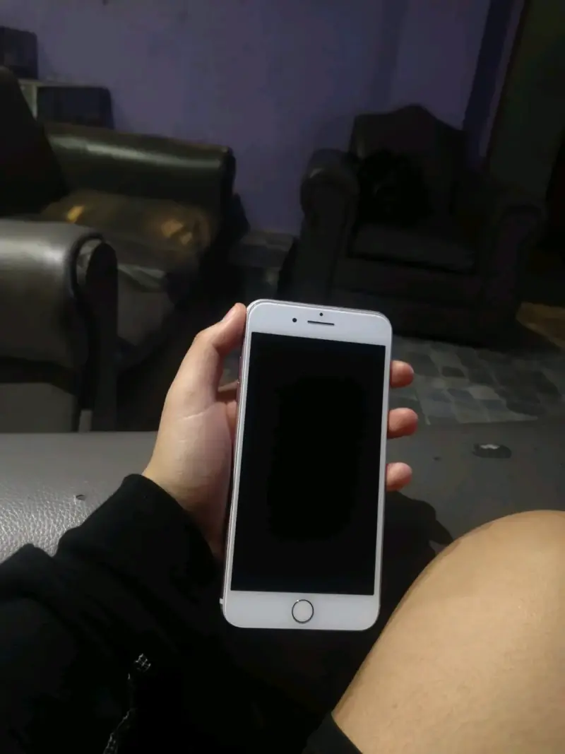 iPhone 7 Plus 32GB en buen estado - 5