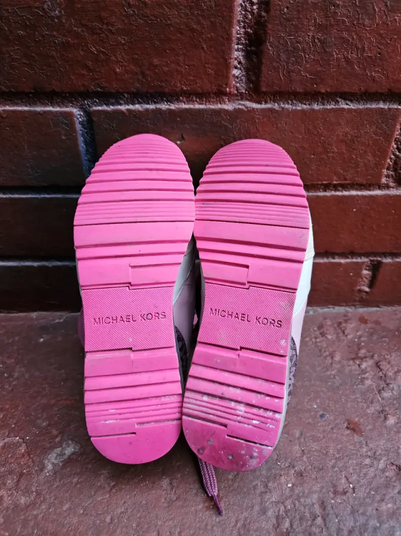 Zapatillas Michael Kors para dama - Talla 39 - 6