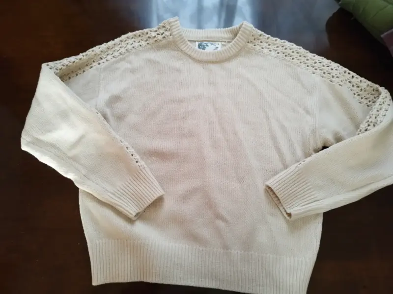 Suéter beige con detalles calados Blugirl