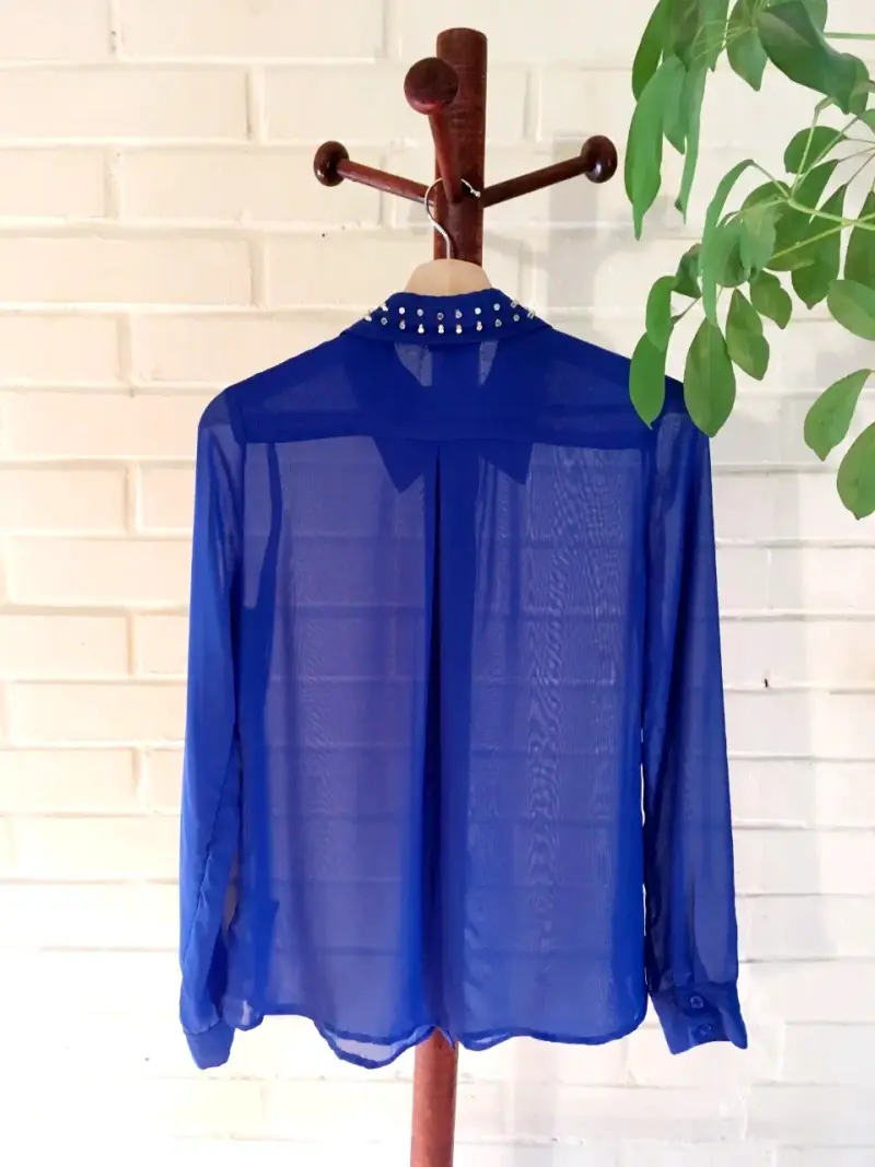 Blusa azul transparente con tachas talla S - 2