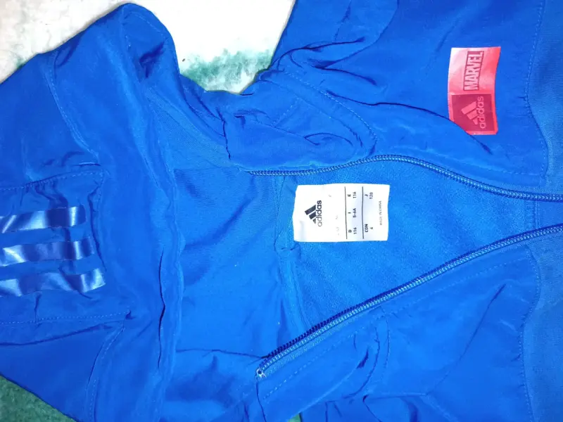 Polerón azul con capucha Adidas Marvel para niños - 3