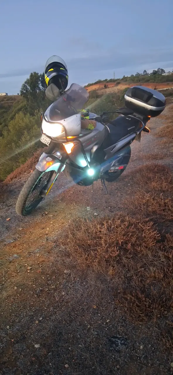 Honda transalp xl650 - 4