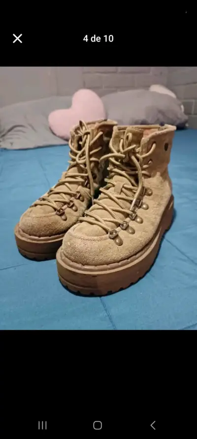 Botas de gamuza beige con plataforma - miniatura 1