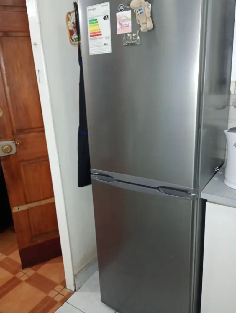 Refrigerador Mademsa de acero inoxidable - 4