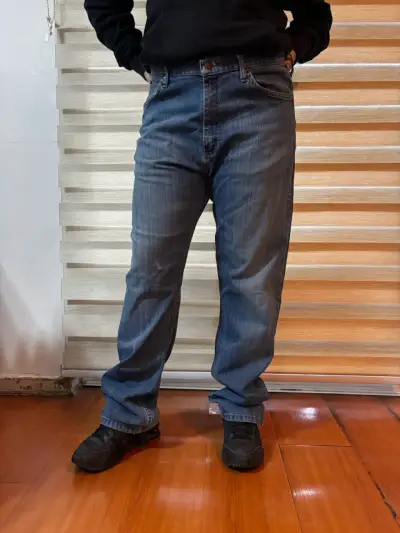 Jeans de hombre azul clásico - miniatura 1