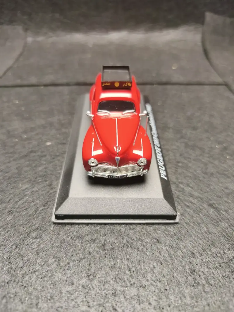 escala Peugeot 203 Casablanca 1960 + base giratori - 1