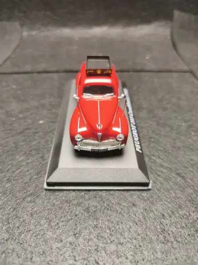 escala Peugeot 203 Casablanca 1960 + base giratori - miniatura 1