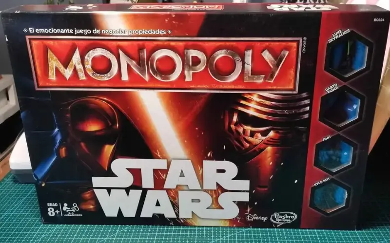 Juego de Mesa Monopoly Star Wars Edición Especial - 1