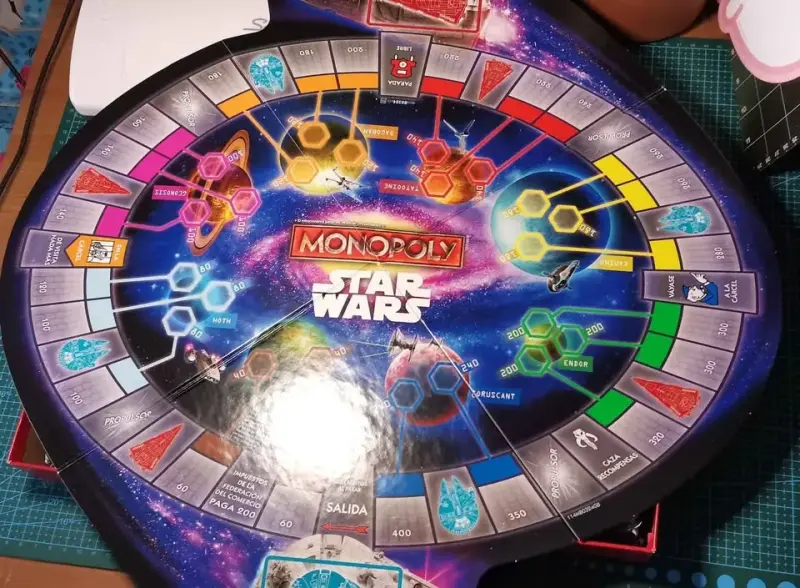 Juego de Mesa Monopoly Star Wars Edición Especial - 3