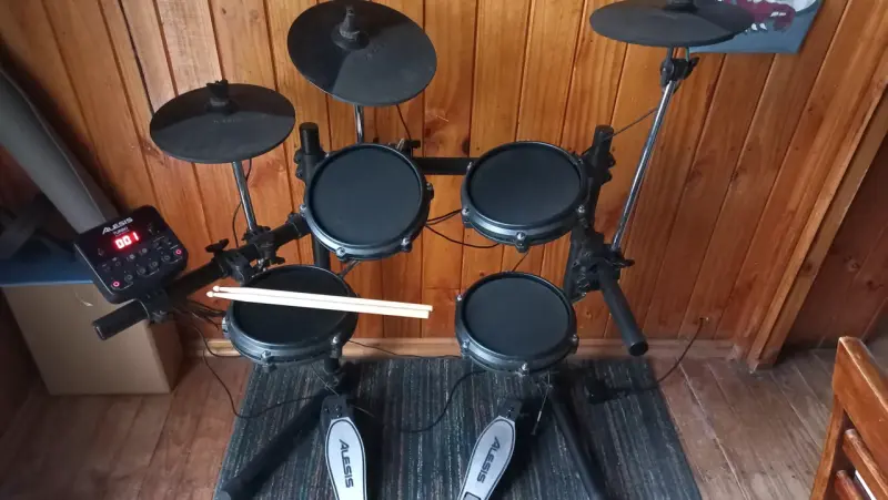 Batería Electrónica Alesis Turbo Mesh Kit - 1