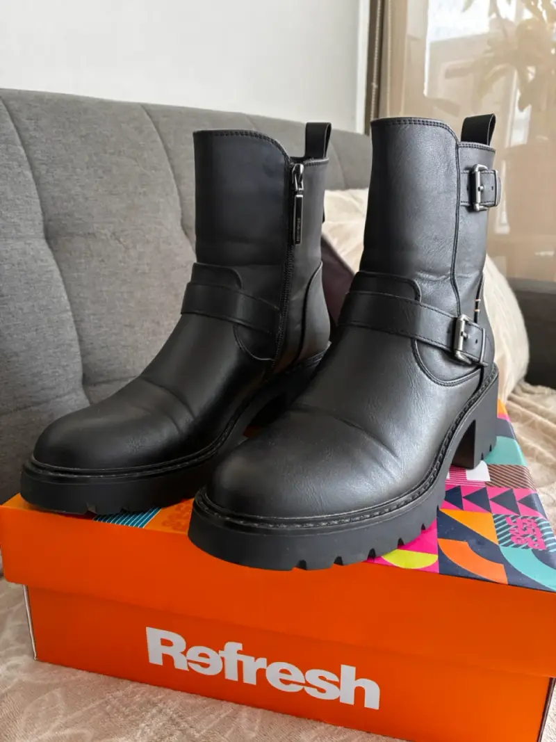Botines de cuero negro Refresh con hebillas - 1