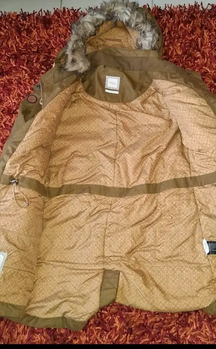 Parka Lippi de mujer con capucha y forro cálido - 3