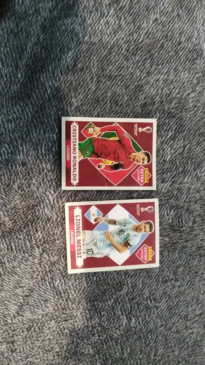 Láminas de colección Panini Cristiano Ronaldo y Lionel Messi - 1