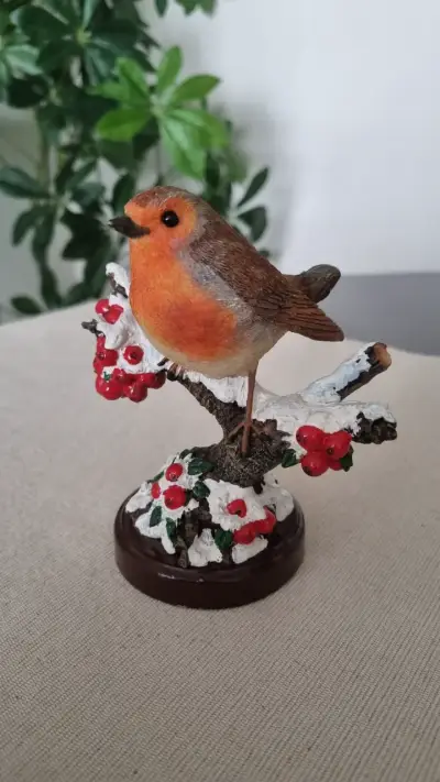 Árbol de Navidad con adornos - miniatura 6