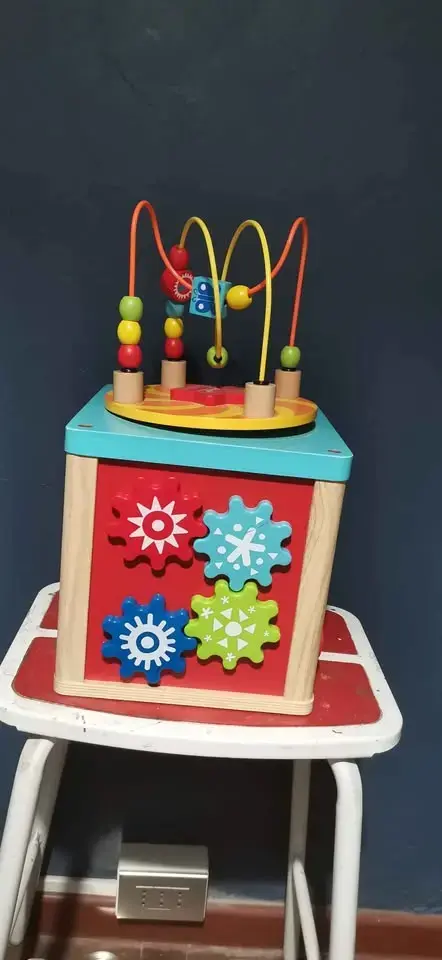 Cubo de actividades de madera para niños - 1
