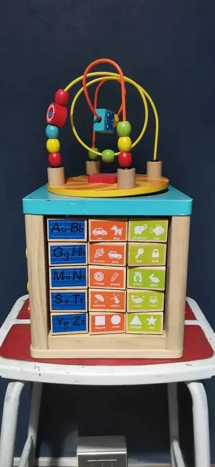 Cubo de actividades de madera para niños - 4