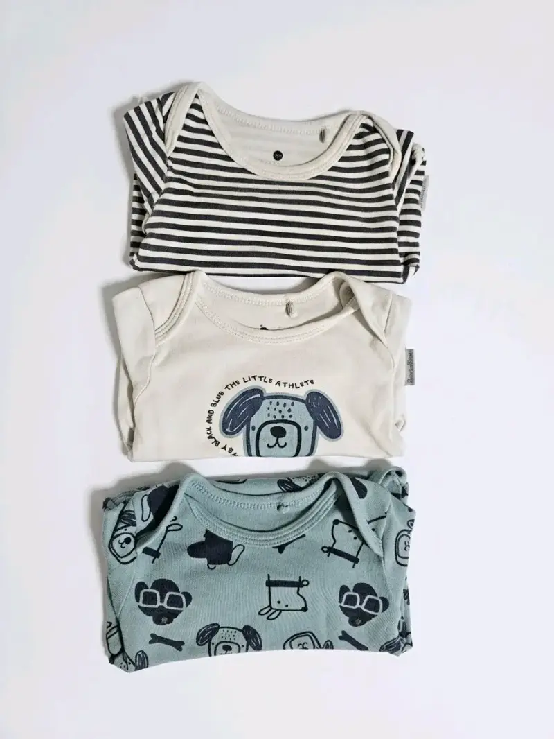 Set de 3 bodies para bebé con estampados - 2