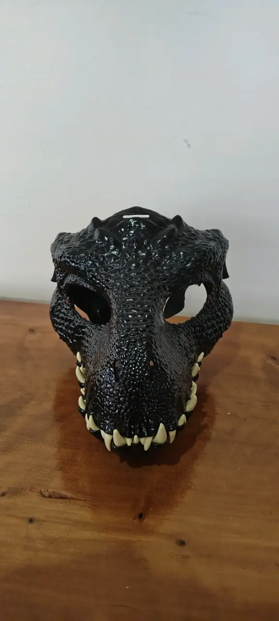 Mascara indorraptor Jurassic world - 2