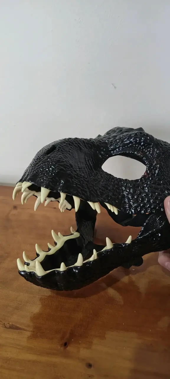 Mascara indorraptor Jurassic world - 3