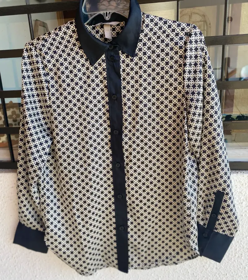 Camisa estampada de mujer H&M en blanco y negro - 1