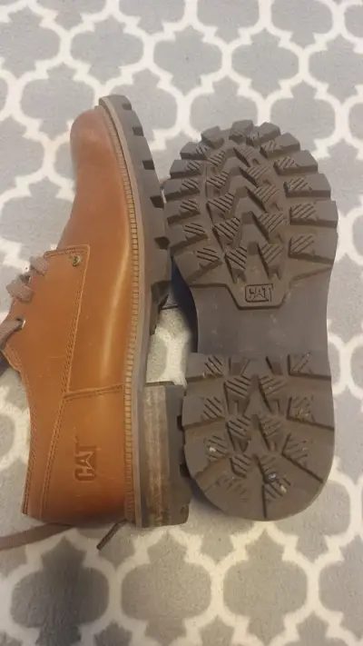 Zapatos de cuero marrón CAT para hombre - miniatura 3