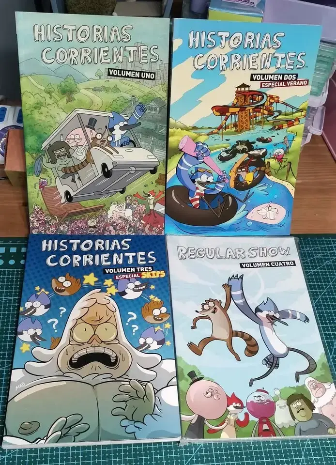 Colección de cómics Historias Corrientes Volúmenes 1-4