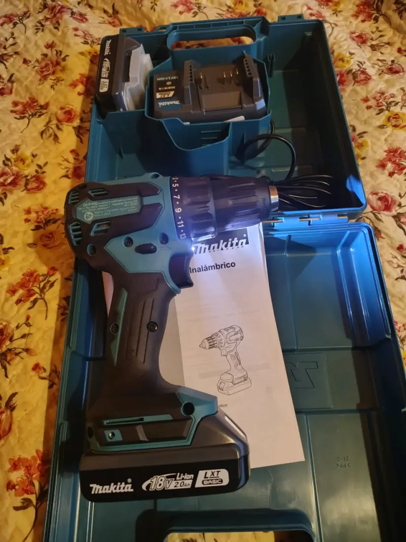 Taladro Percutor Inalámbrico Makita DHP490 18V - 2