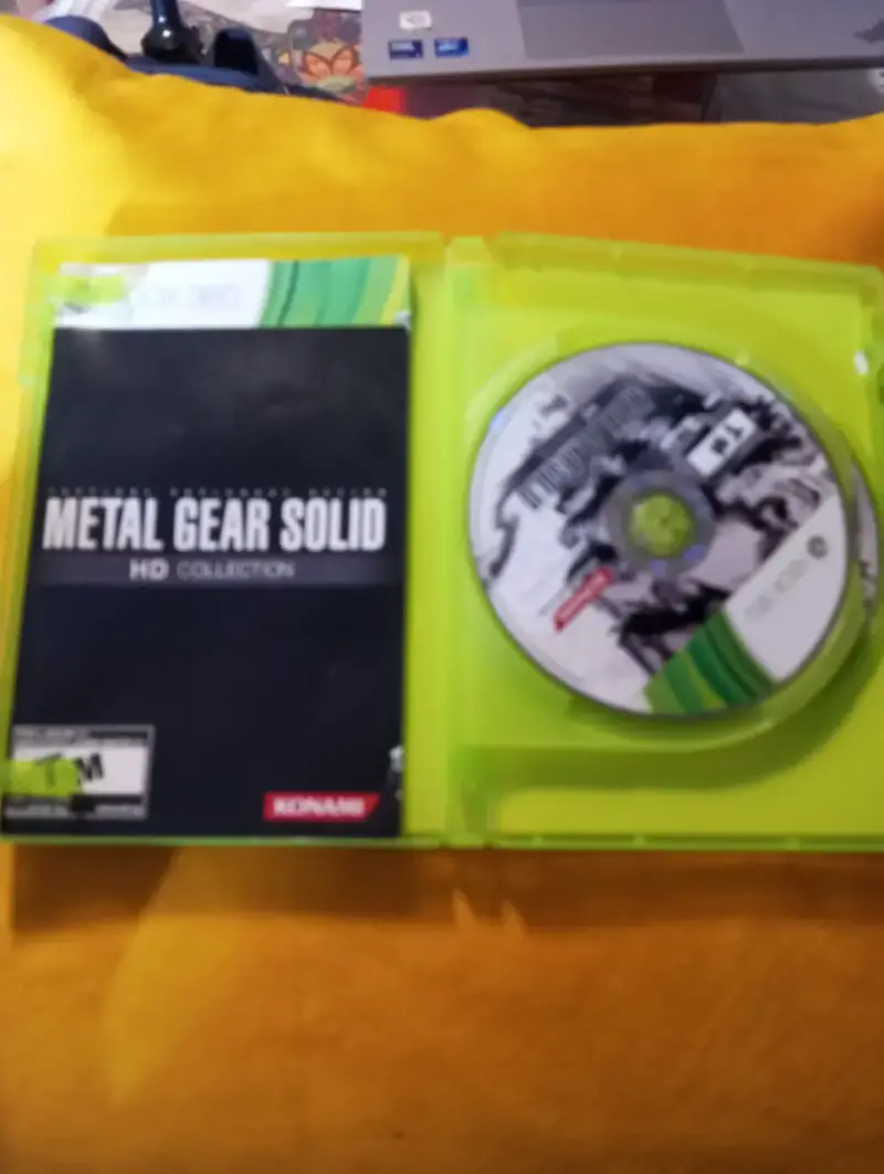 Metal Gear Solid HD Collection – Xbox 360 (Origina - 3