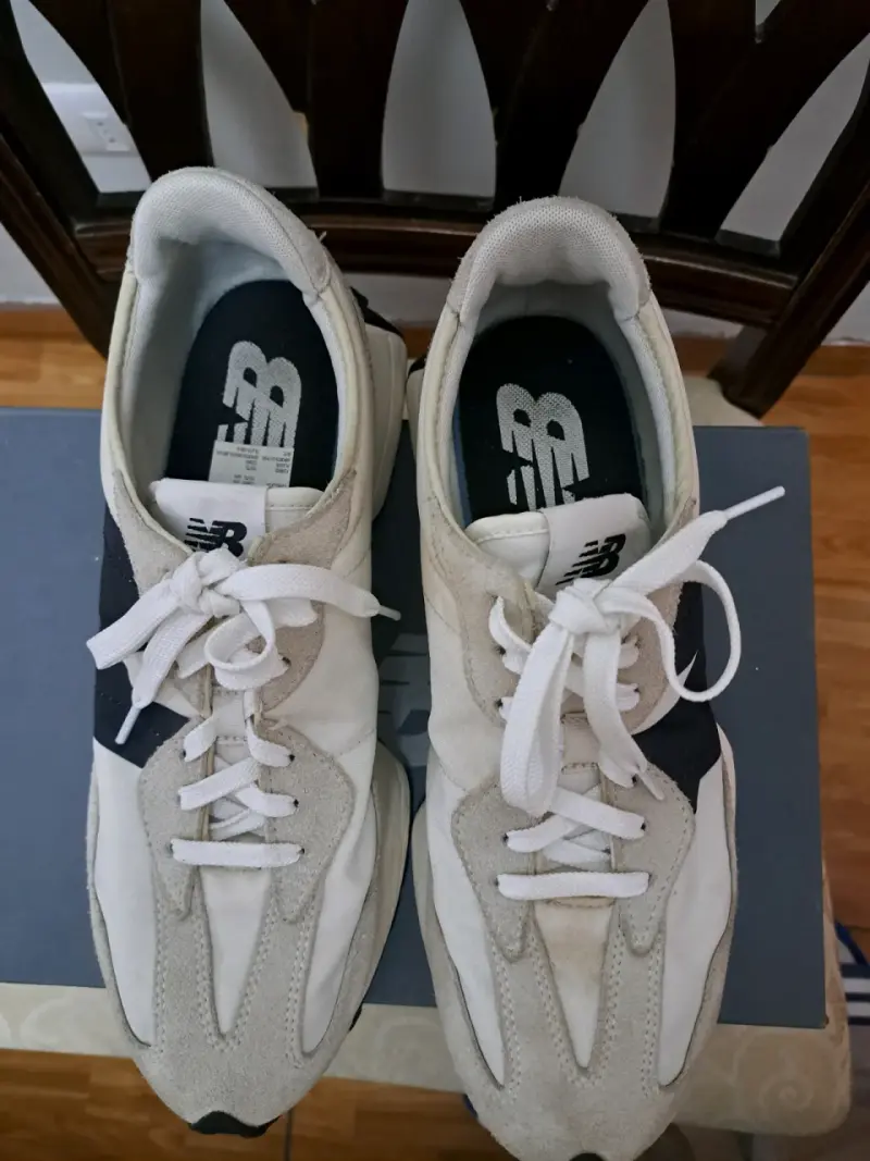 Zapatillas New Balance MS327FE Blancas y Negras - 2