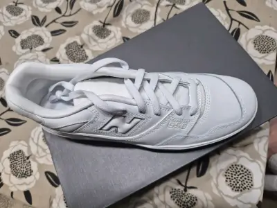 Zapatillas deportivas blancas New Balance 550 - miniatura 1