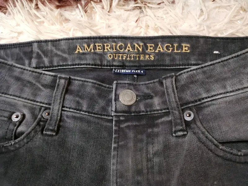 Jeans American Eagle Slim Taper Negro Desgastado - 2