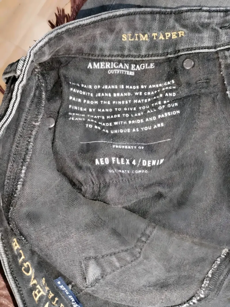 Jeans American Eagle Slim Taper Negro Desgastado - 3
