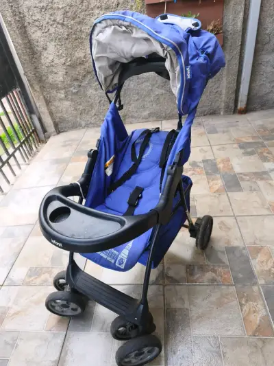 Coche de bebé azul con silla de auto Infanti - miniatura 2