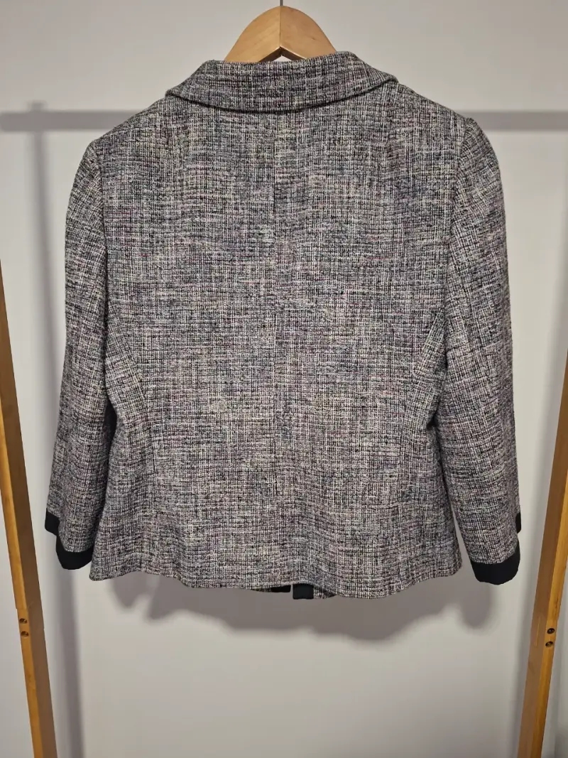 Blazer de mujer DKNY gris con negro talla 8 - 4