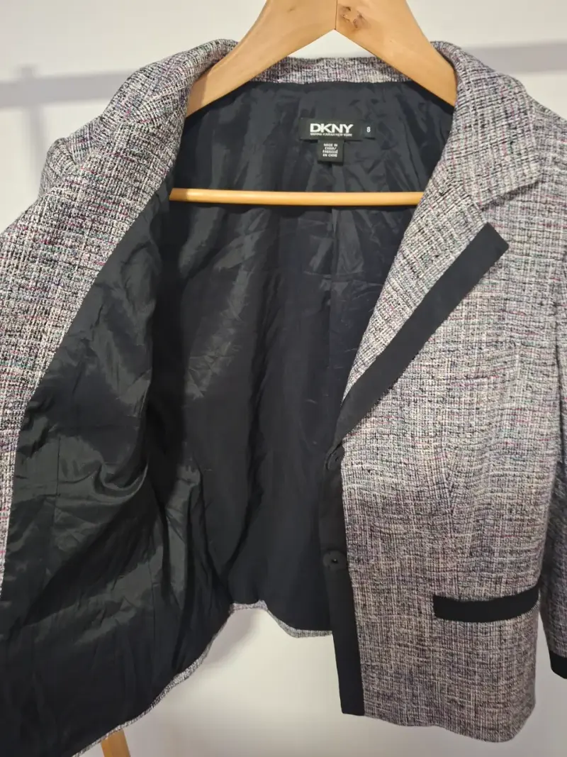 Blazer de mujer DKNY gris con negro talla 8 - 6