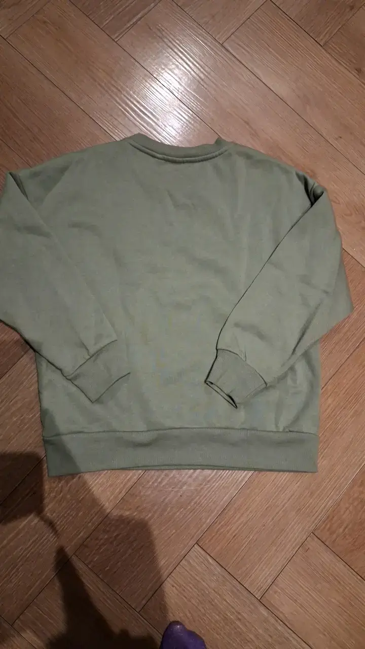 Polerón verde con diseño de mariposas talla 10 - 2