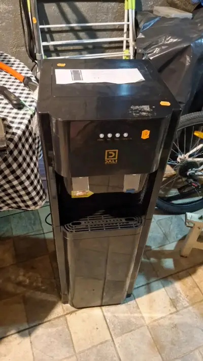 Dispensador de agua Dali con enfriador - miniatura 1