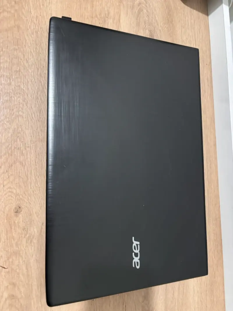Laptop Acer con Intel Core i5 y NVIDIA GeForce - 2