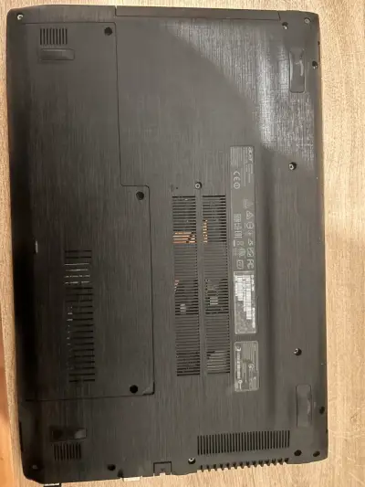 Laptop Acer con Intel Core i5 y NVIDIA GeForce - miniatura 3