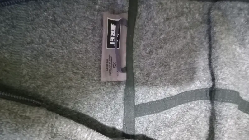 Chaqueta con capucha REI gris para mujer - 3