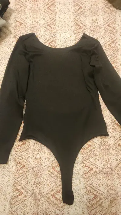 Body negro de manga larga para mujer - miniatura 1