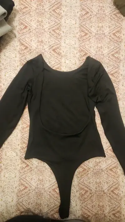 Body negro de manga larga para mujer - miniatura 2