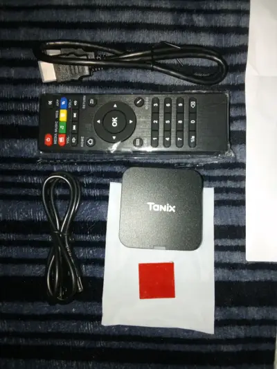 TV Box Tanix con Control Remoto y Cables - miniatura 1